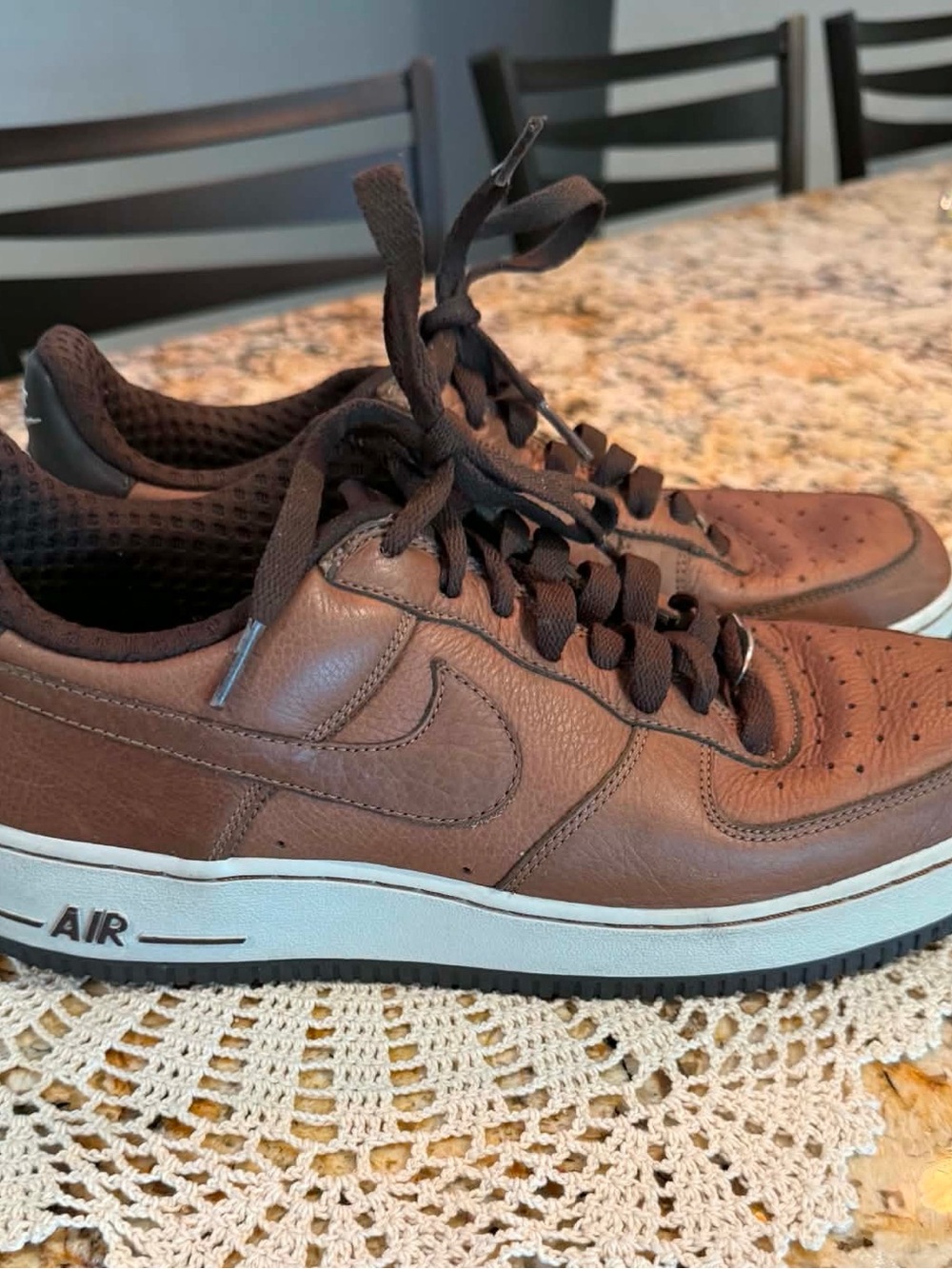 Nike Air Force 1 Low Men’s Leather Low Top Sneaker Brown Size 9
